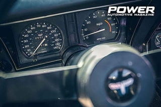 Power Classic: Chevrolet Corvette Stingray C3 410Ps